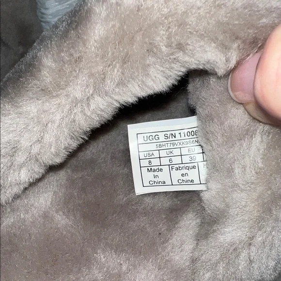 UGG Plush Grey Slippers Size 8 - Picture 6 of 6